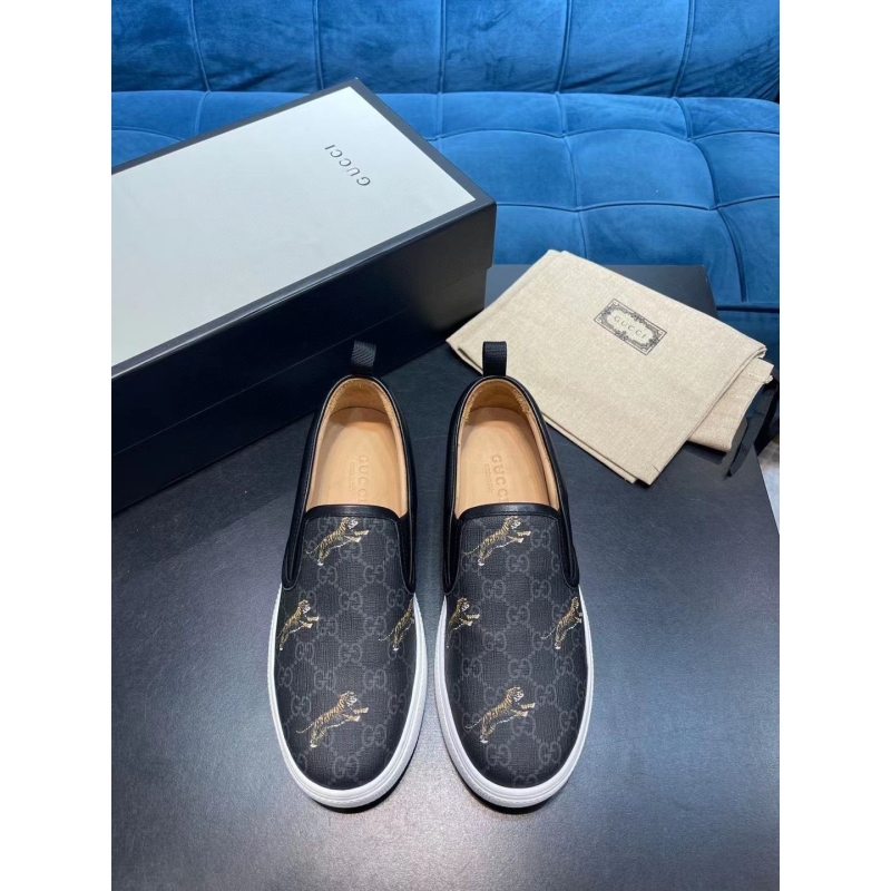 G*u*i casual shoes